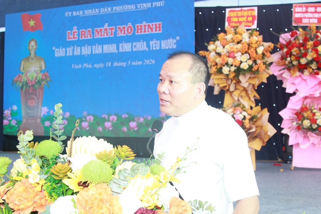 Linh mục Giuse Phan Văn Thắng – Chủ tịch Ủy ban Đoàn kết công giáo tỉnh phát biểu tại buổi lễ