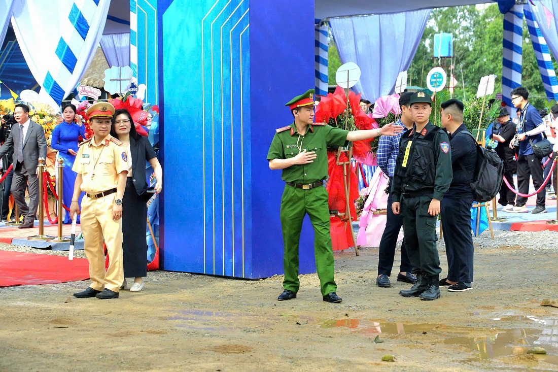 Công tác bảo đảm an ninh trật tự phục vụ sự kiện được triển khai nghiêm túc, chặt chẽ, hiệu quả