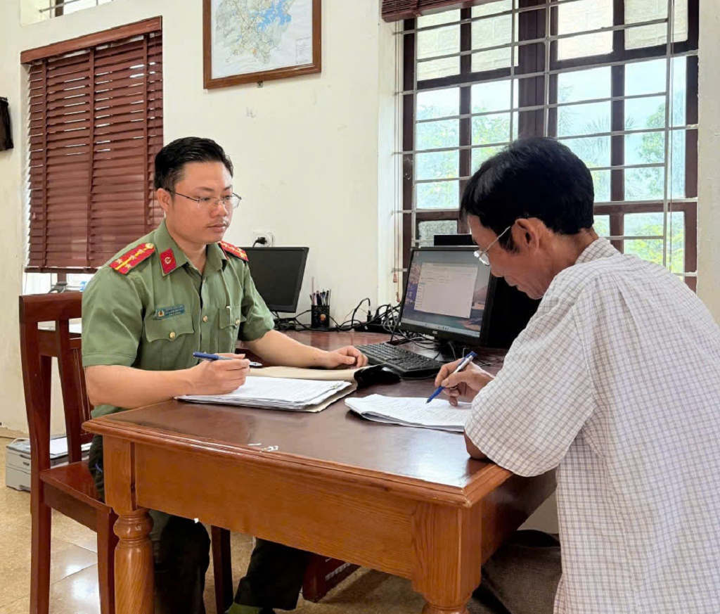 Xử phạt hành chính người đàn ông chia sẻ thông tin sai sự thật