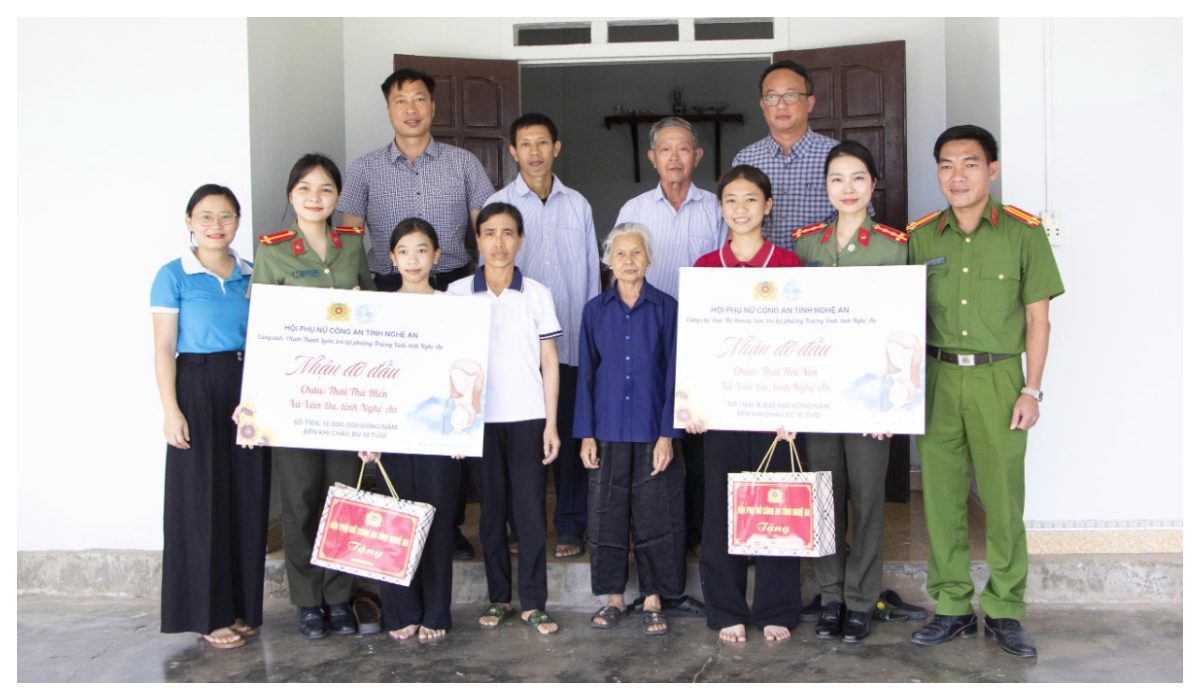 Nhận đỡ đầu 02 học sinh có hoàn cảnh khó khăn học giỏi
