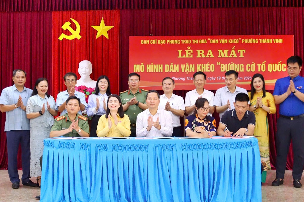 Ký cam kết phối hợp thực hiện mô hình 