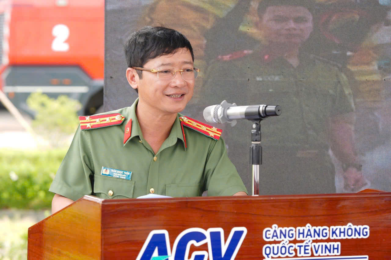 Đại tá Trần Ngọc Tuấn - Phó Giám đốc Công an tỉnh phát biểu kết luận buổi diễn tập