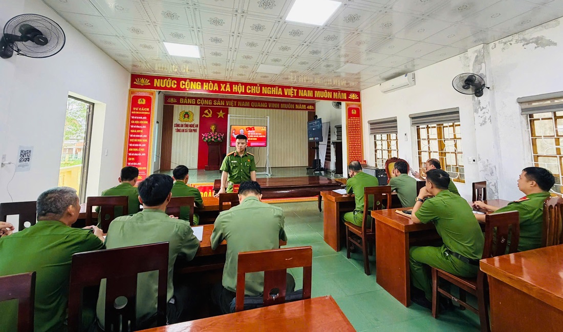 Công an xã Tân Phú tổ chức sinh hoạt chuyên đề 