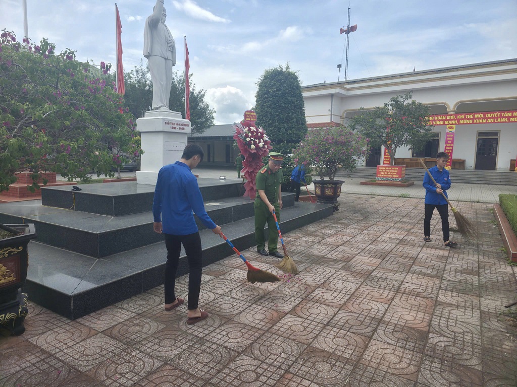 Công an xã Nghĩa Đồng: Nhiều hoạt động ý nghĩa, thiết thực nhân kỷ niệm Ngày sinh Chủ tịch Hồ Chí Minh
