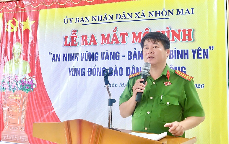 Đại diện Chỉ huy Công an xã phát biểu