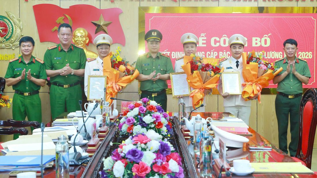 Lễ công bố Quyết định thăng cấp bậc hàm, nâng lương năm 2026