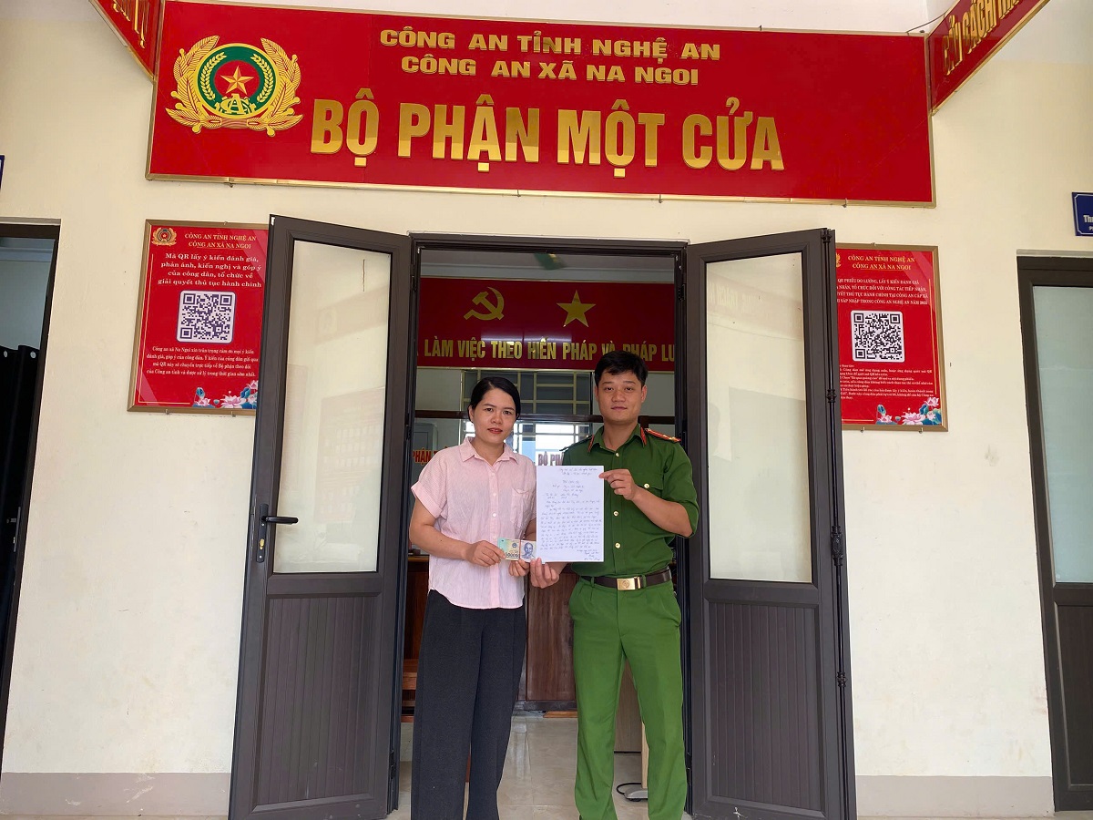 Chị Đậu Thị Phượng gửi thư cảm ơn tới Công an xã Na Ngoi