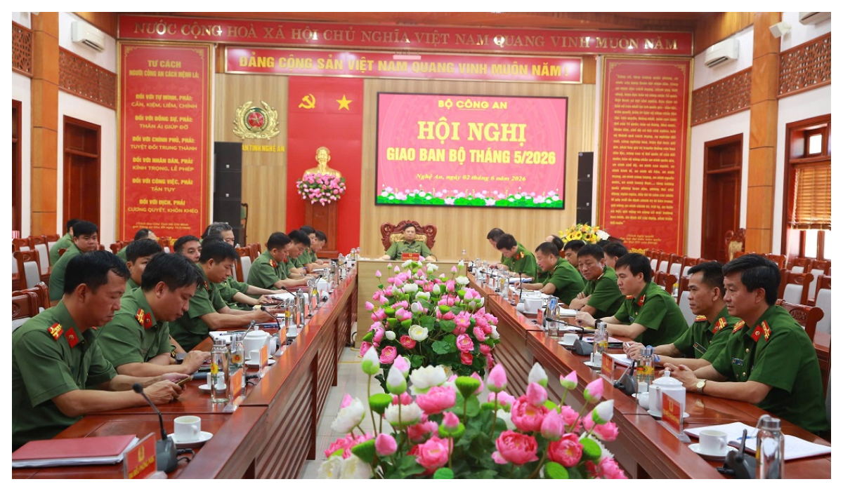 Bộ Công an: Giao ban công tác tháng 5/2026