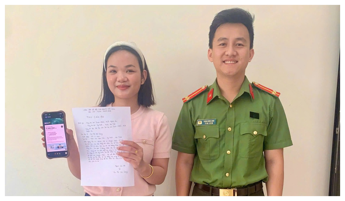 Công an xã Thiên Nhẫn giúp người dân chuyển khoản nhầm nhận lại số tiền