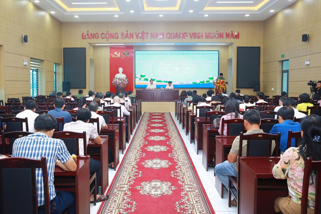 Toàn cảnh Hội nghị	