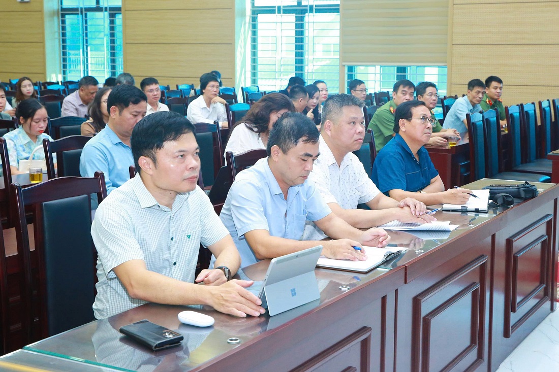 Đại biểu tham dự