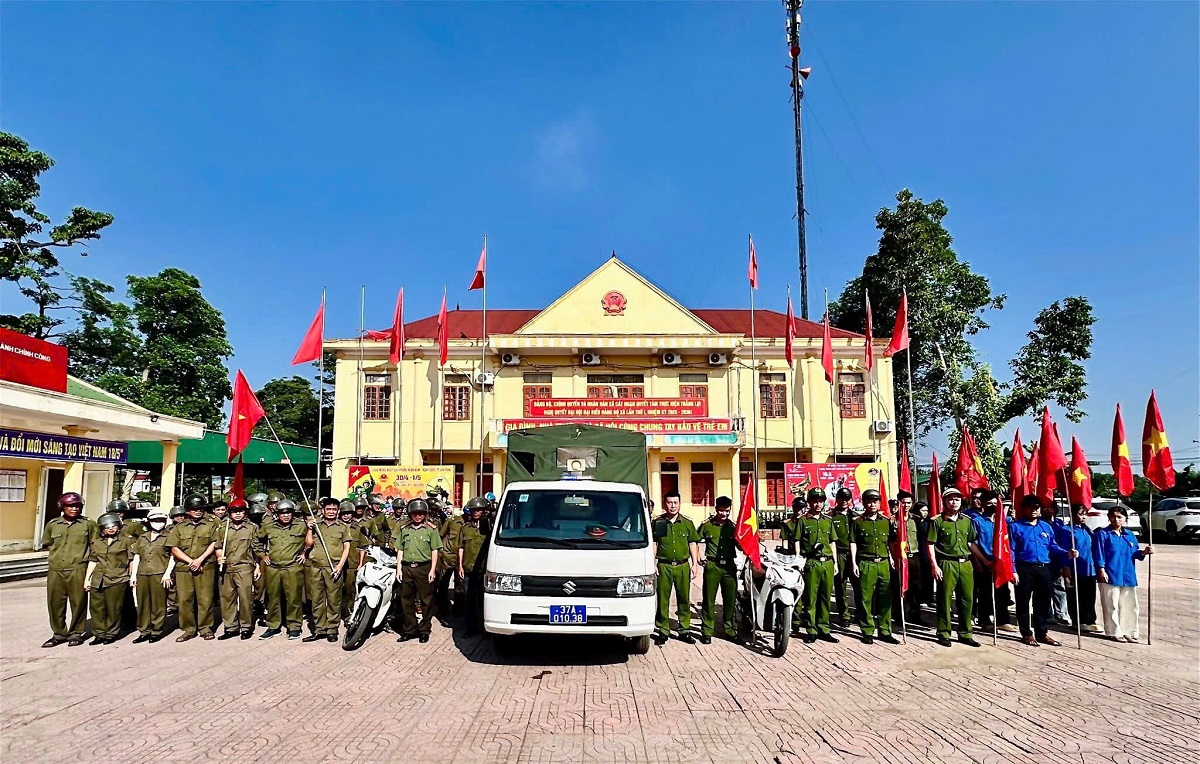 Xã Cát Ngạn ra quân hưởng ứng Tháng hành động phòng, chống ma túy