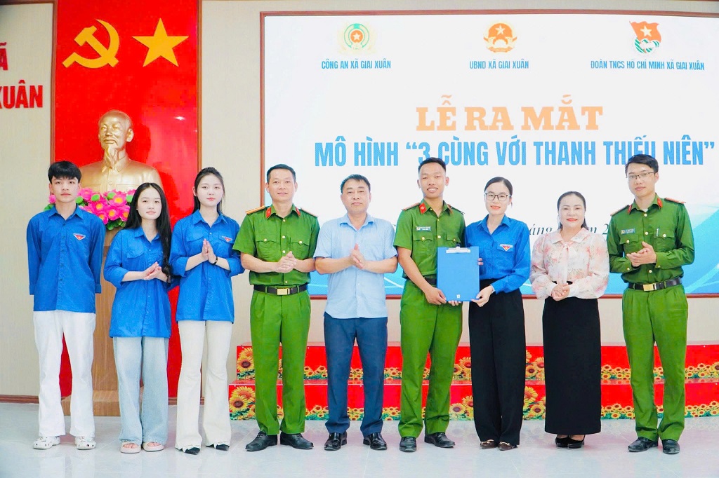 Công an xã Giai Xuân ra mắt mô hình 