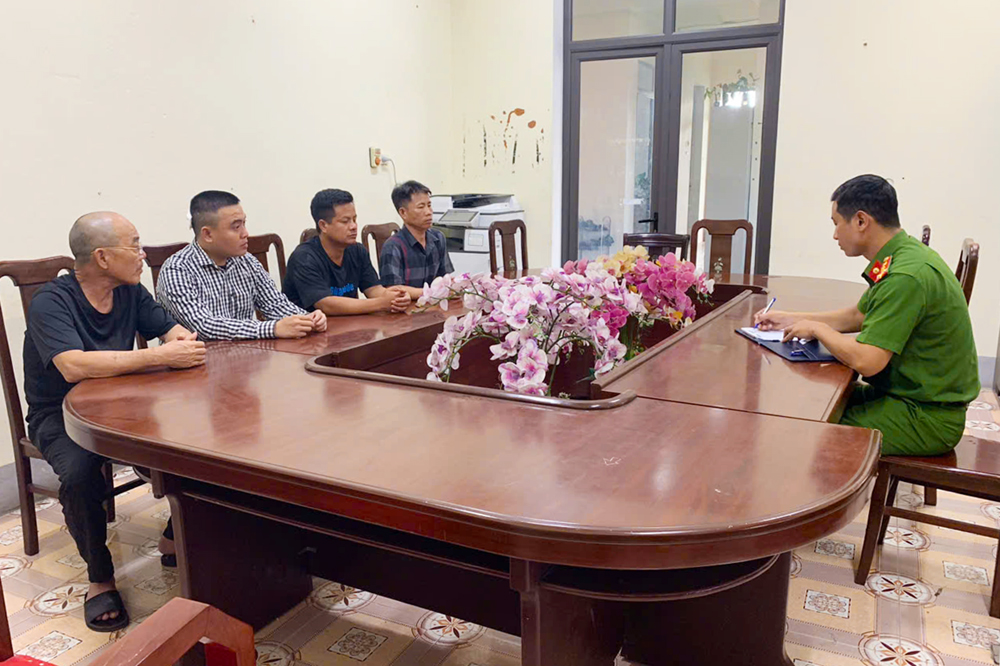 Triệu tập nhóm đối tượng liên quan vụ xô xát tại cửa hàng tạp hóa ở phường Trường Vinh