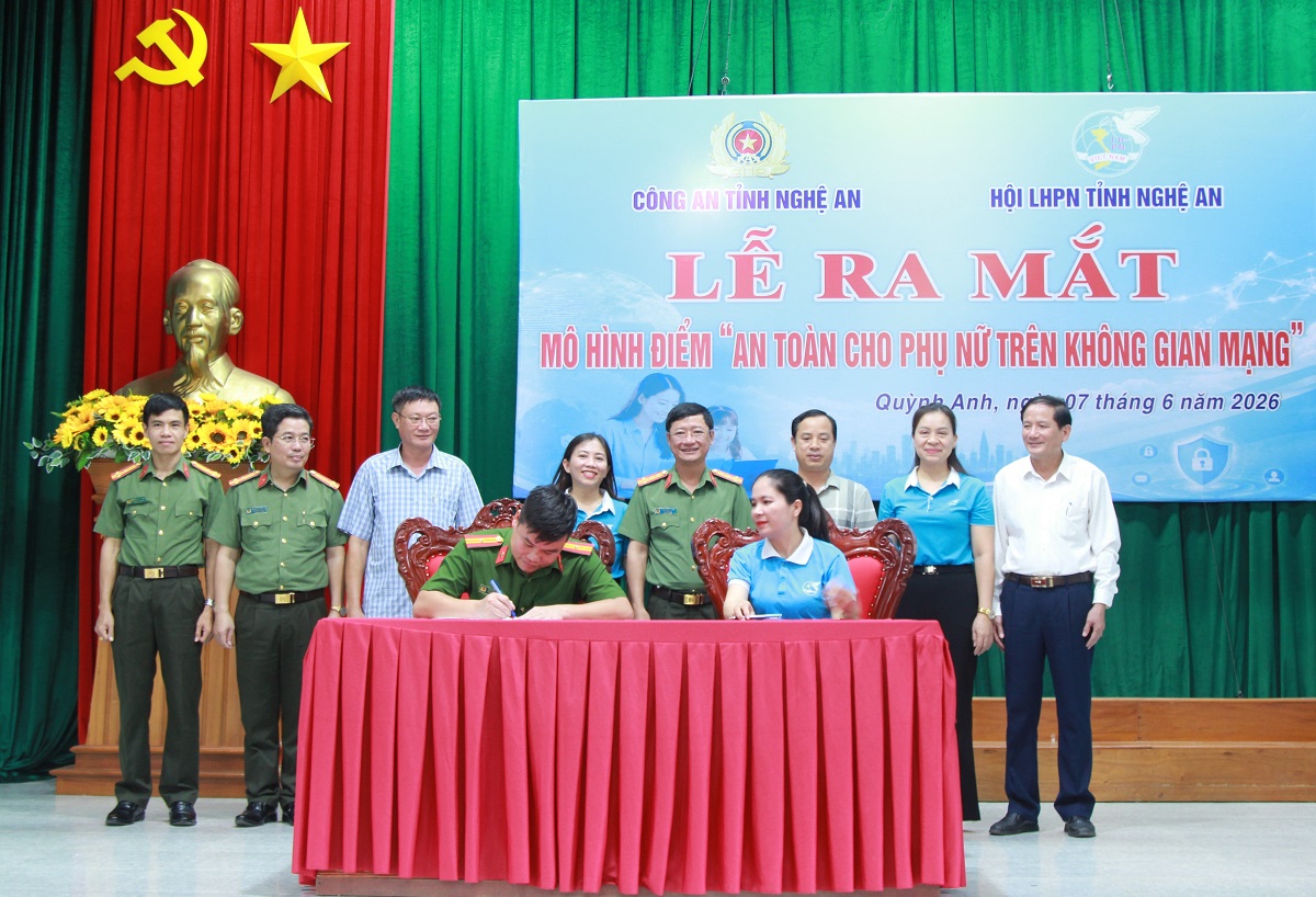 Ra mắt mô hình điểm 