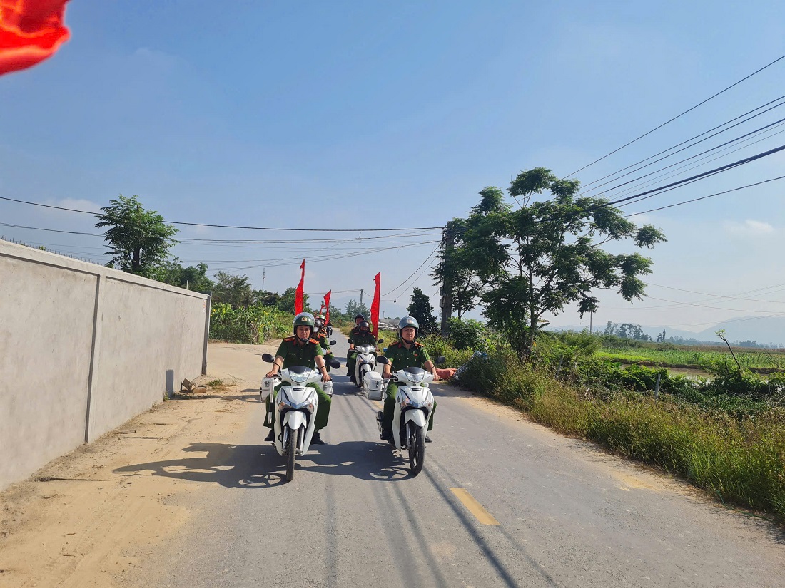 Các lực lượng ra quân tuyên truyền lưu động