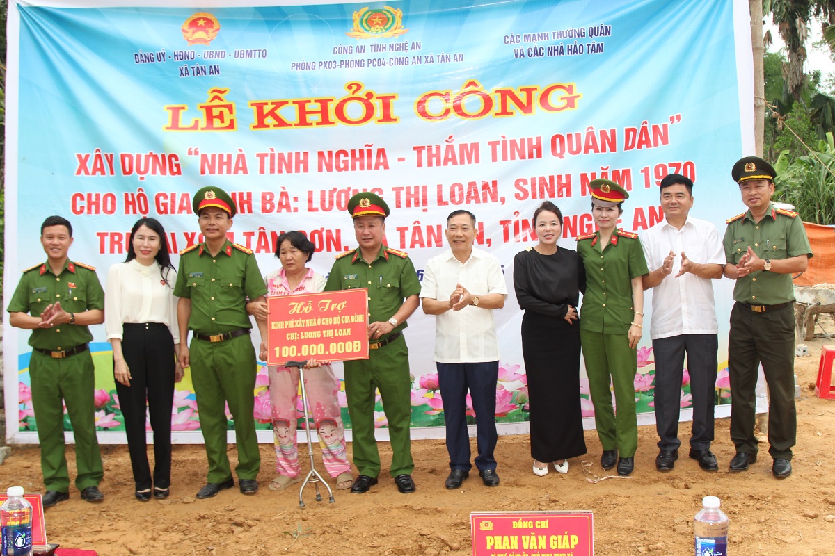 Khởi công xây dựng nhà tình nghĩa tặng hộ gia đình có hoàn cảnh đặc biệt khó khăn tại xã Tân An