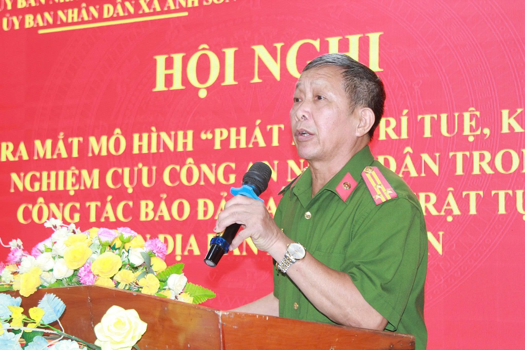 Đại diện Hội Cựu Công an nhân dân xã phát biểu