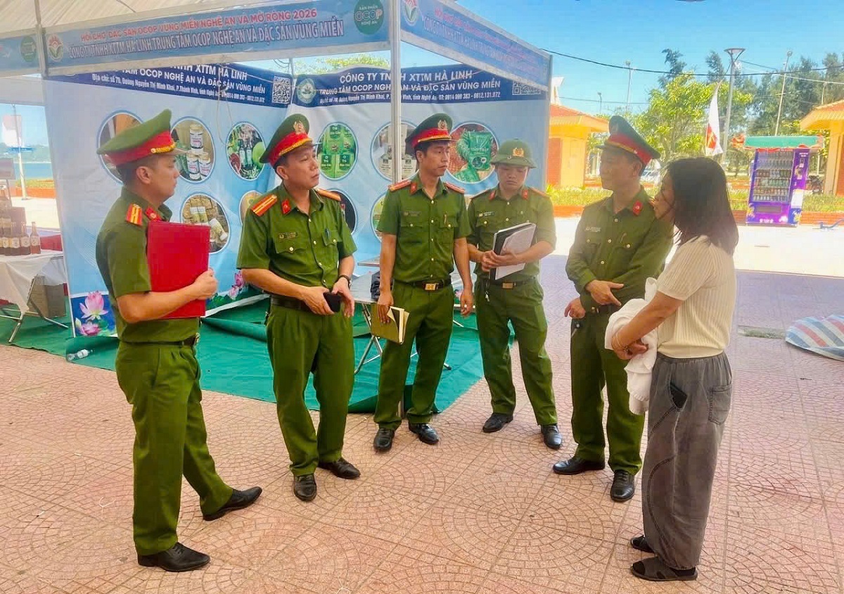Bảo đảm an toàn PCCC&CNCH tại Hội chợ Đặc sản OCOP vùng miền Nghệ An