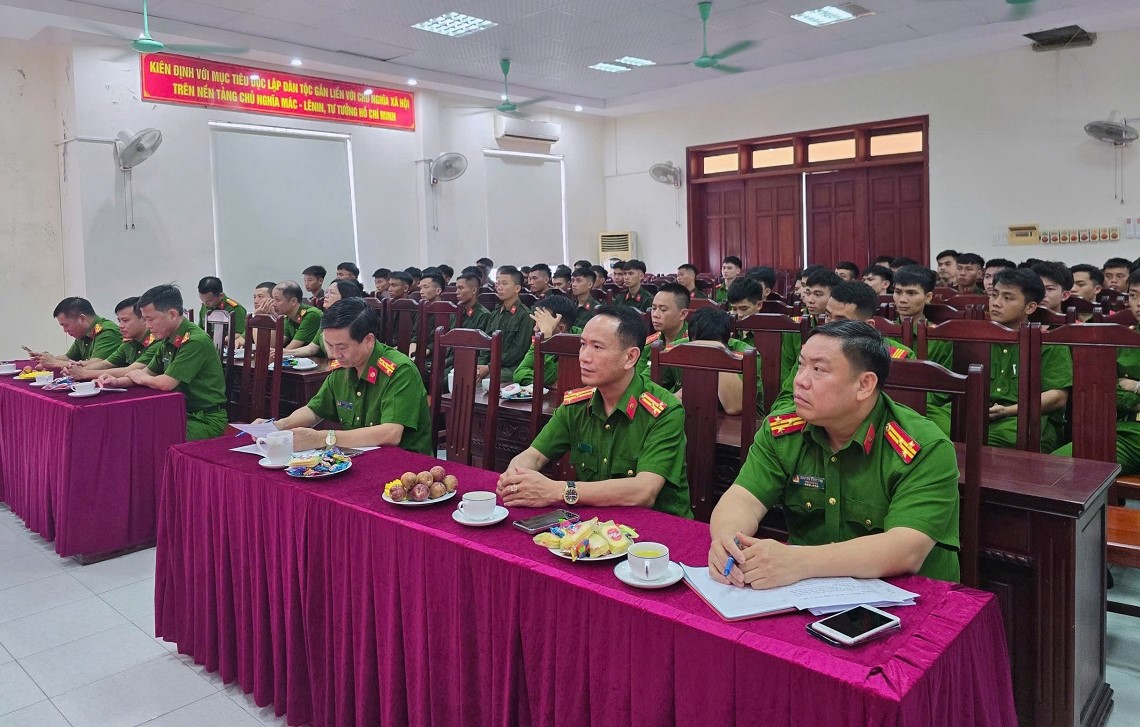 Đại biểu tham dự