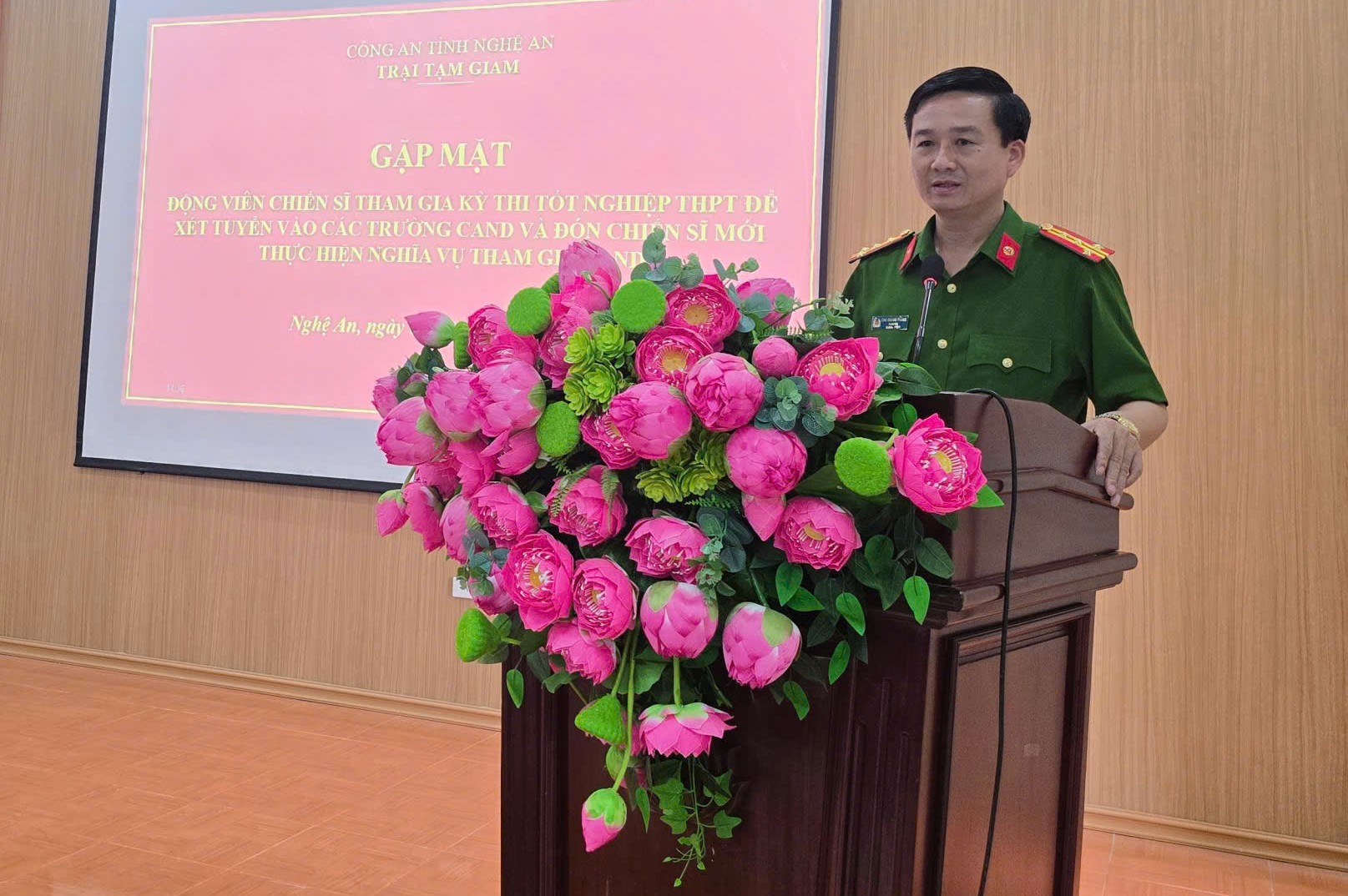 Đại diện Lãnh đạo Trại Tạm giam phát biểu
