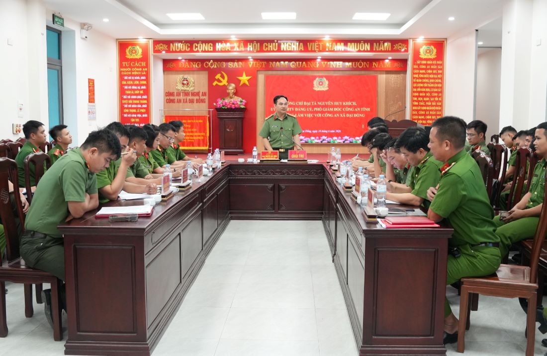 Toàn cảnh buổi làm việc