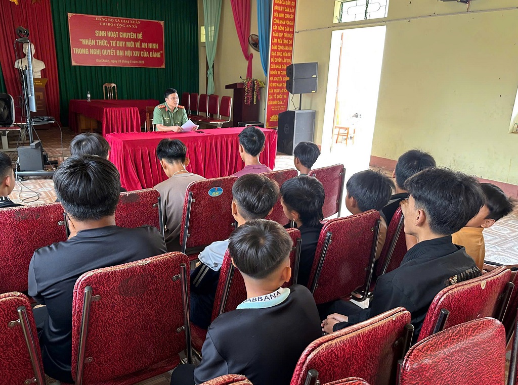 Công an xã Giai Xuân đồng hành cùng nhà trường, gia đình giáo dục học sinh “chưa ngoan”