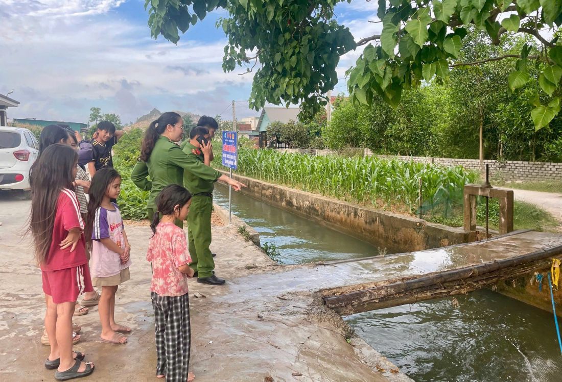 Kiểm tra, tuyên truyền phòng, chống đuối nước cho thanh, thiếu nhi