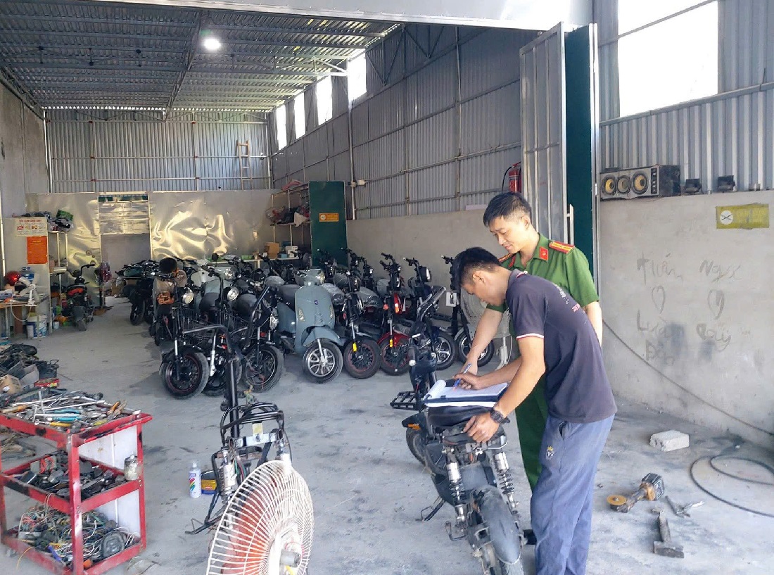 Tổ chức tuyên truyền, ký cam kết đối với cơ sở kinh doanh, sửa chữa môtô, xe gắn máy, xe máy điện