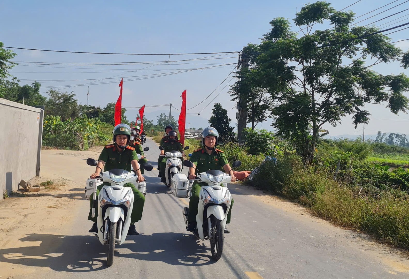 Công an xã Kim Liên ra quân hưởng ứng Tháng hành động phòng, chống ma túy
