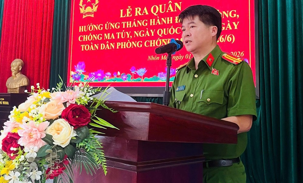 Chỉ huy Công an xã phát biểu