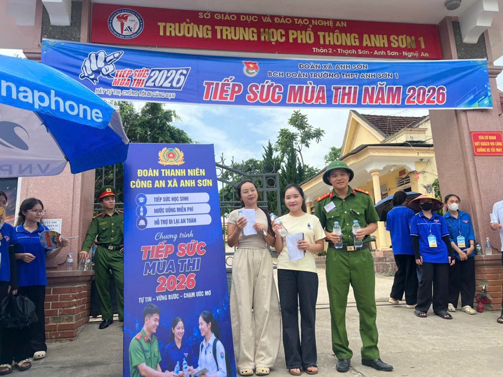 Tham gia tiếp sức mùa thi