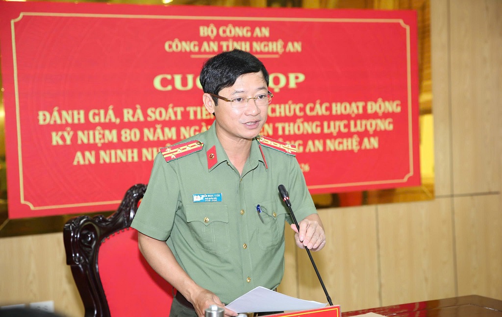 Đồng chí Đại tá Trần Ngọc Tuấn, Ủy viên Ban Thường vụ Đảng ủy, Phó Giám đốc Công an tỉnh phát biểu chỉ đạo tại cuộc họp