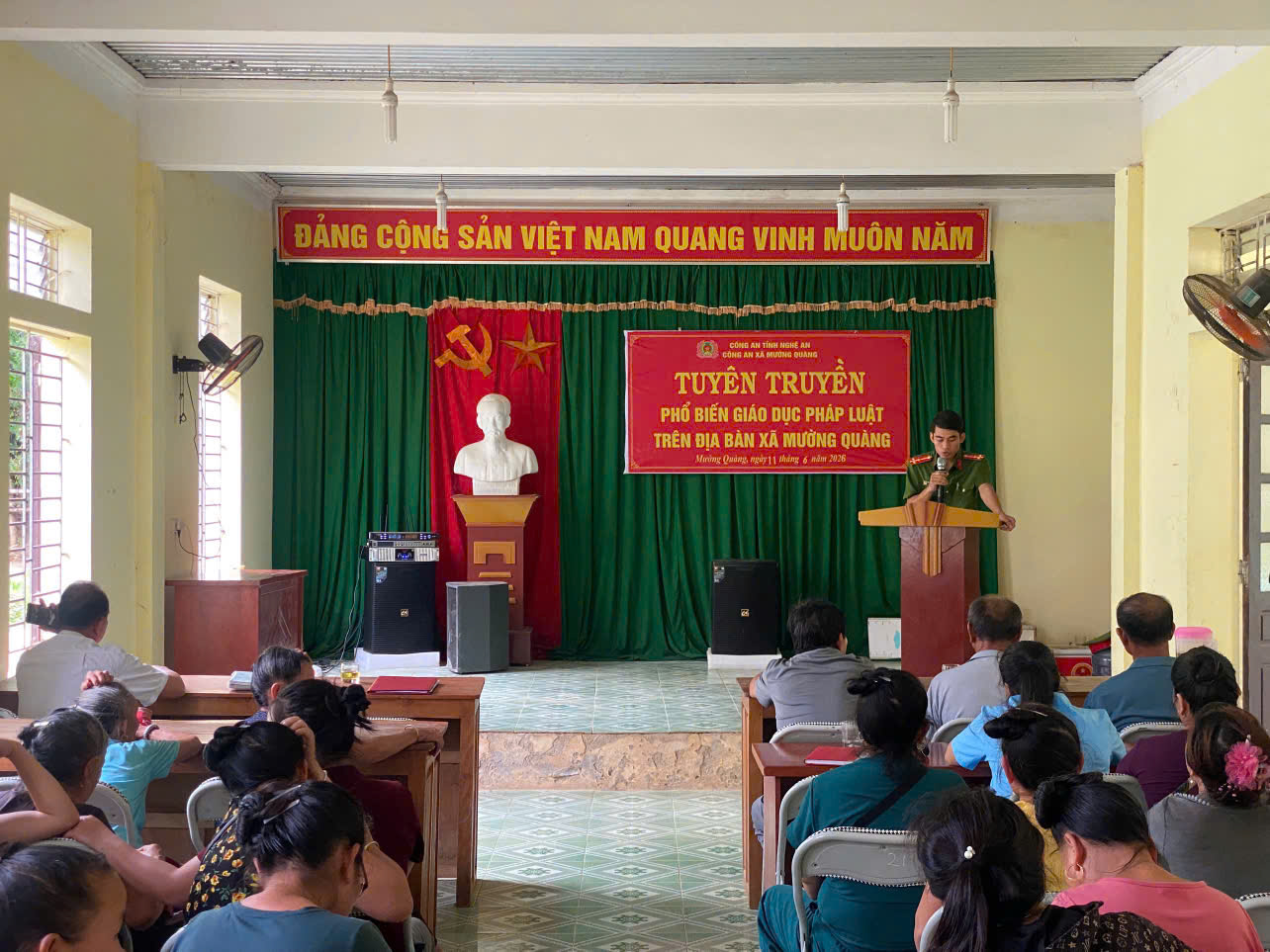 Tuyên truyền, phổ biến pháp luật cho người dân