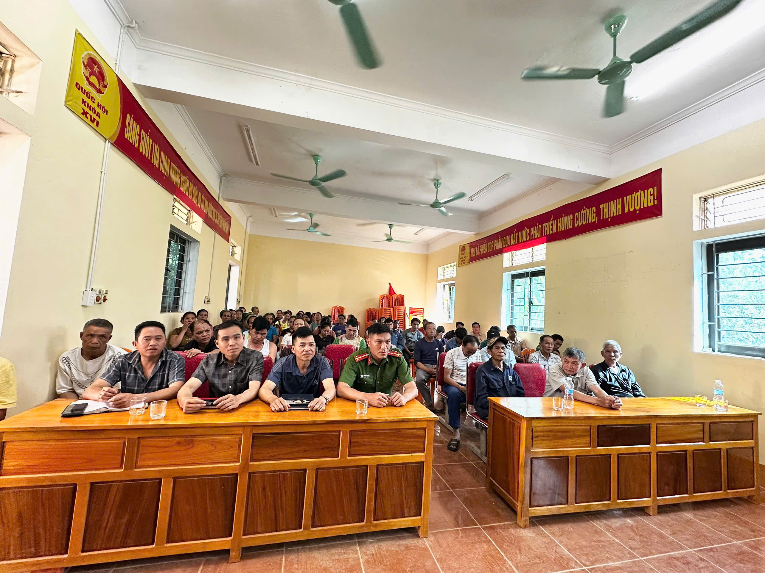 Tuyên truyền, phổ biến pháp luật cho người dân