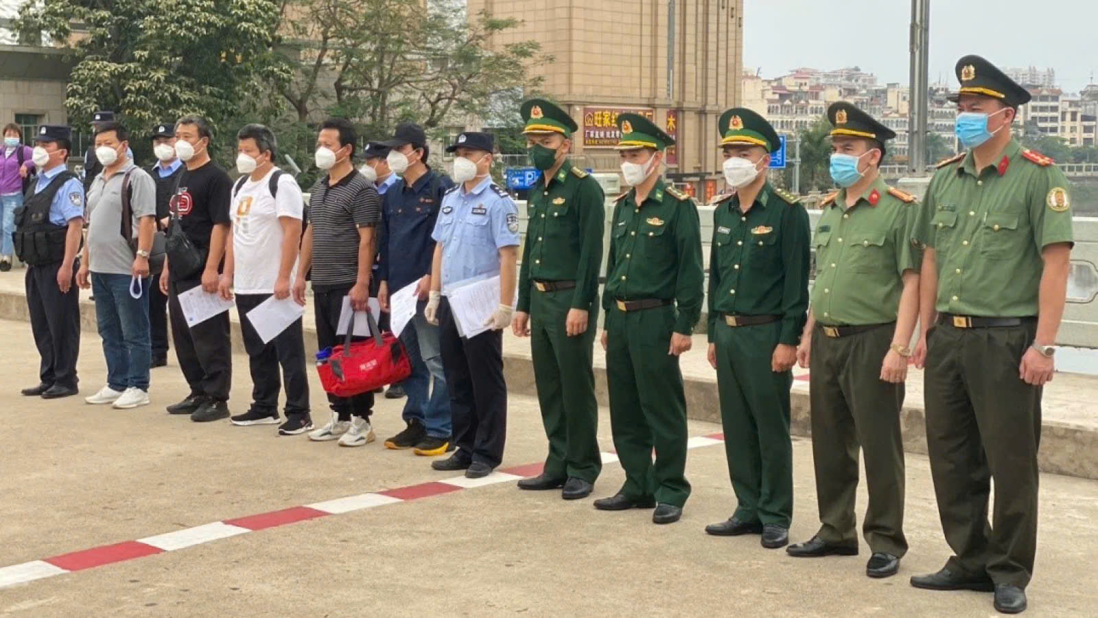 Cảnh báo tránh trở thành nạn nhân của hoạt động tổ chức cho người khác xuất nhập cảnh, di cư trái phép