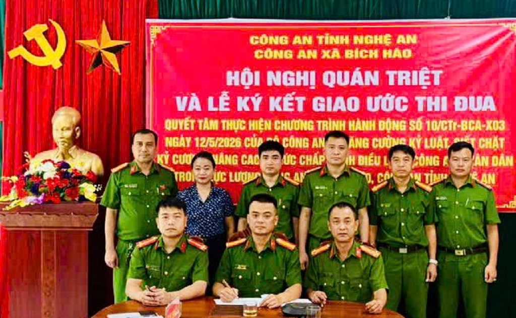 Công an xã Bích Hào quán triệt và ký kết giao ước thi đua thực hiện chương trình về tăng cường kỷ luật, siết chặt kỷ cương