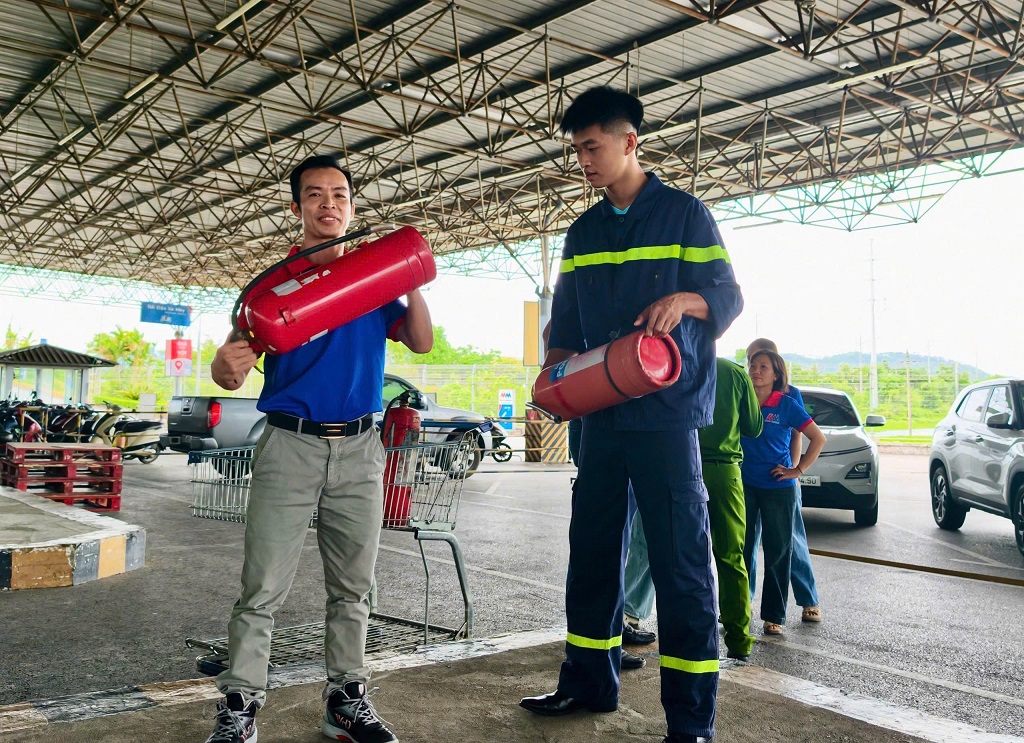 Thực tập phương án chữa cháy và cứu nạn, cứu hộ tại Siêu thị