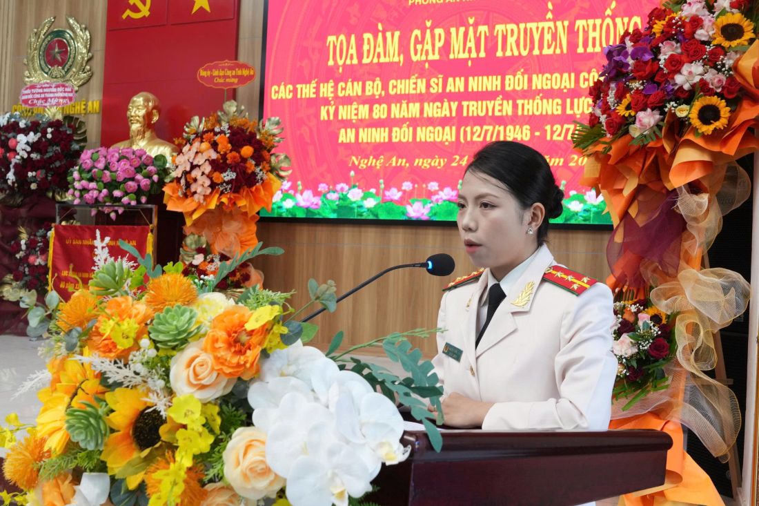 Đại diện thế hệ trẻ lực lượng An ninh đối ngoại Công an Nghệ An phát biểu