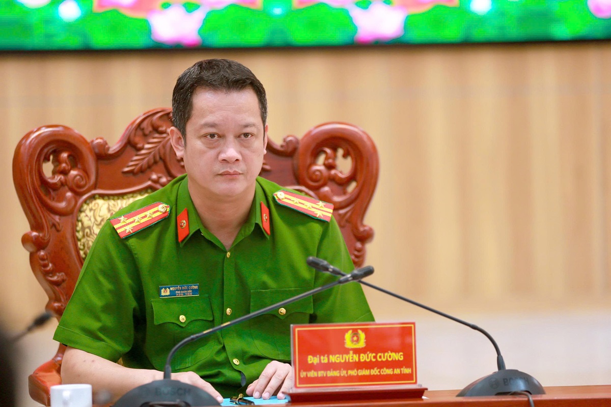 Đồng chí Đại tá Nguyễn Đức Cường, Ủy viên Ban Thường vụ Đảng ủy, Phó Giám đốc Công an tỉnh chủ trì Hội nghị tại điểm cầu Công an Nghệ An