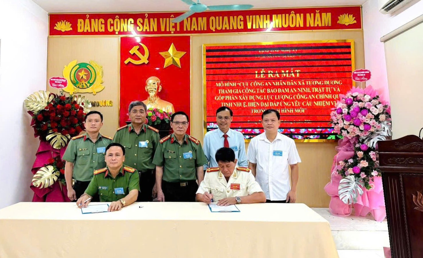 Ký kết phối hợp giữa Công an xã và Hội Cựu CAND trong công tác bảo đảm an ninh, trật tự