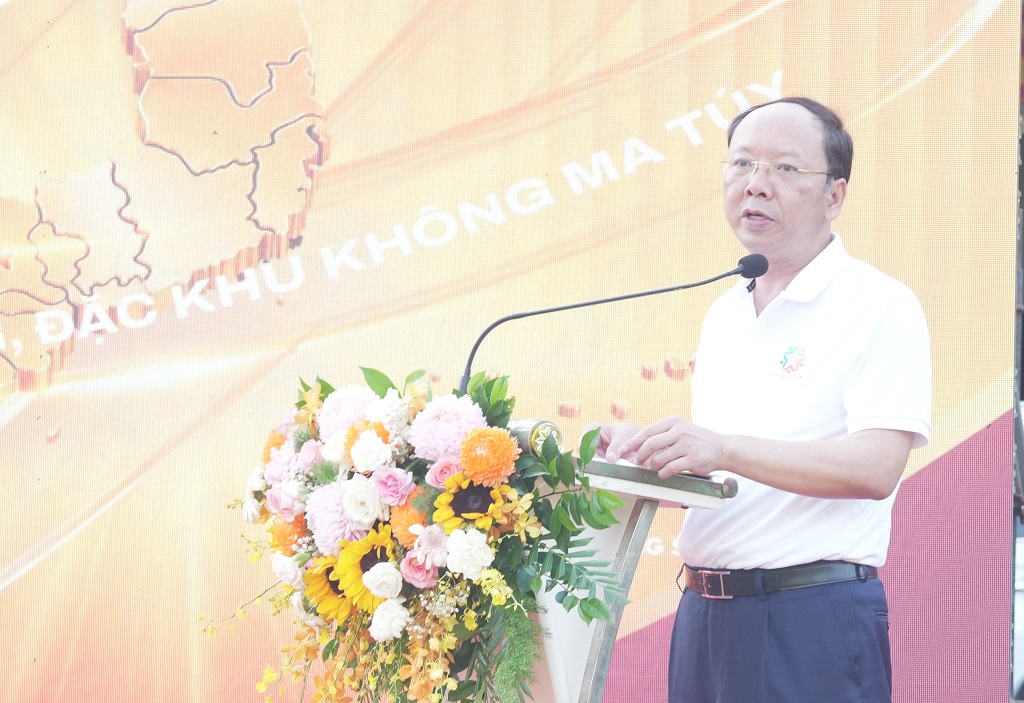 Đồng chí Bùi Thanh An, Ủy viên Ban Thường vụ Tỉnh ủy, Phó Chủ tịch Thường trực UBND tỉnh phát biểu tại buổi lễ