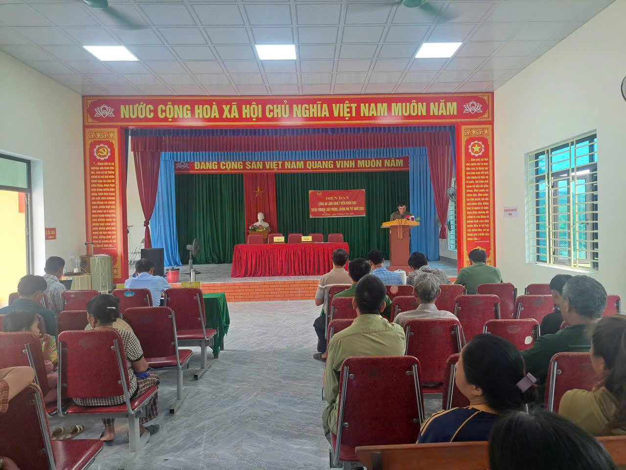 Công an xã Giai Xuân tổ chức Diễn đàn 