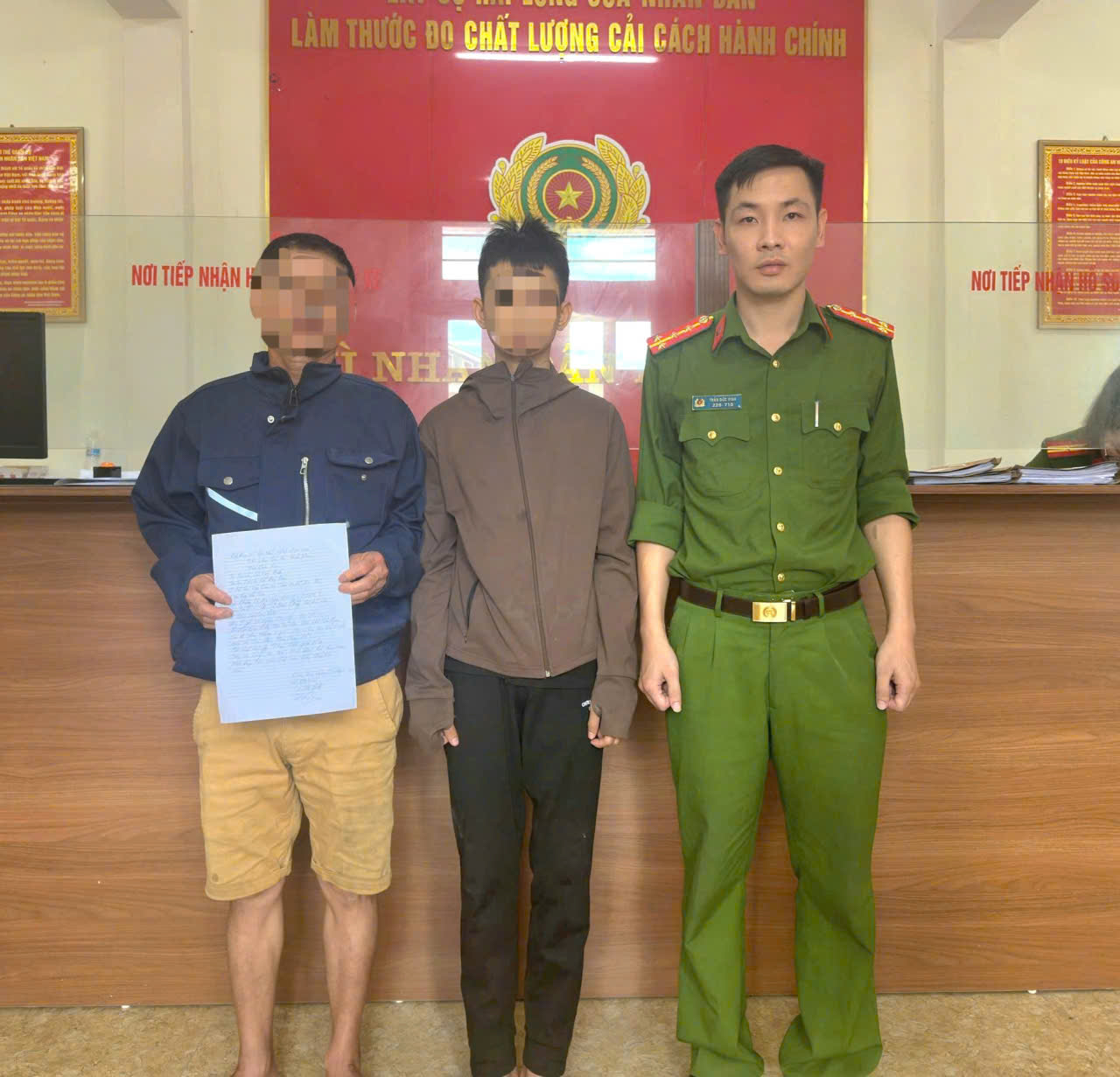 Công an xã Đại Huệ hỗ trợ tìm kiếm một học sinh bỏ nhà ra đi