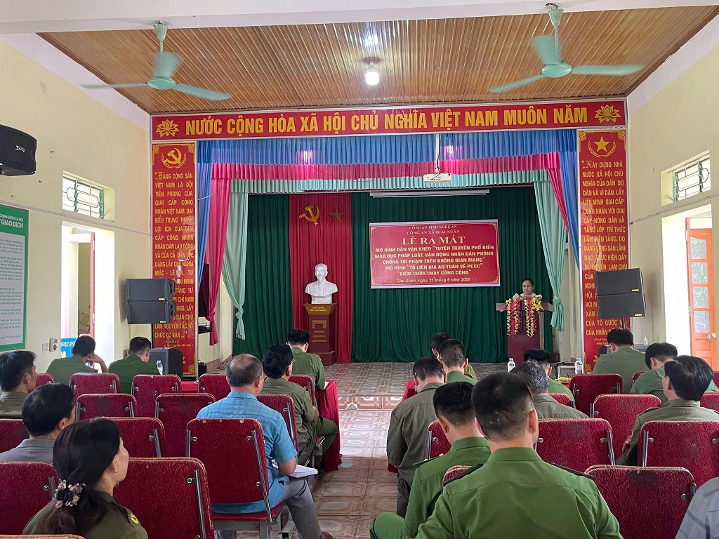 Công an xã Giai Xuân ra mắt nhiều mô hình dân vận khéo