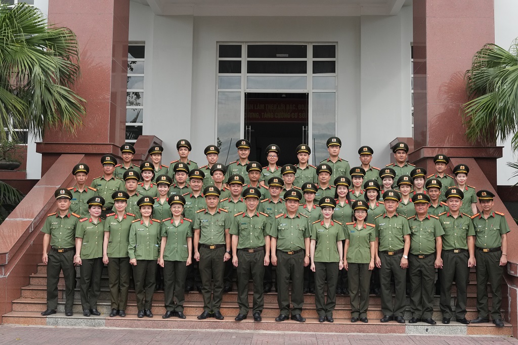 Phát huy truyền thống vẻ vang, xây dựng lực lượng Kỹ thuật nghiệp vụ và Ngoại tuyến Công an Nghệ An chính quy, tinh nhuệ, hiện đại
