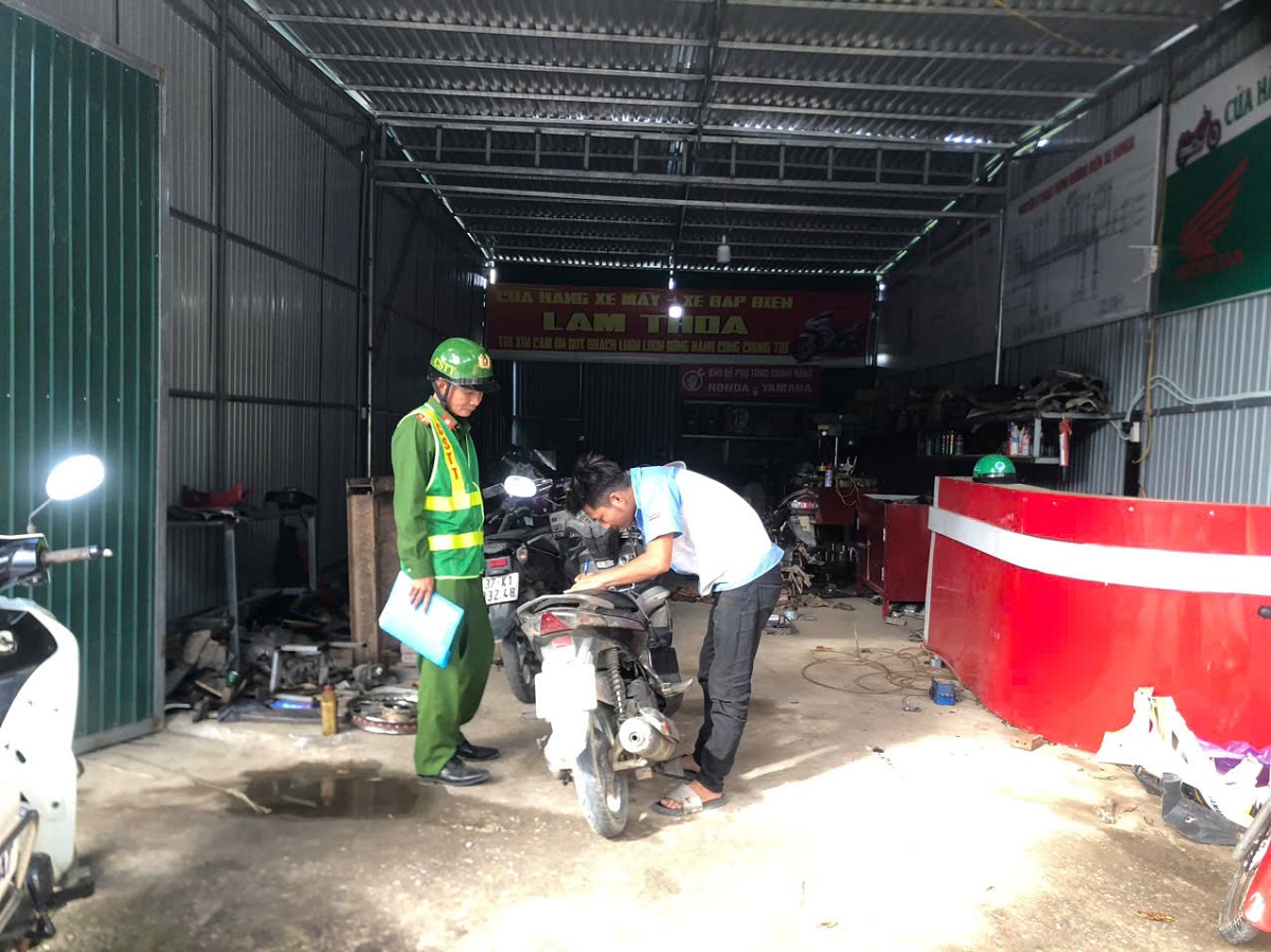 Kiểm tra cơ cở sửa chữa xe mô tô, xe gắn máy