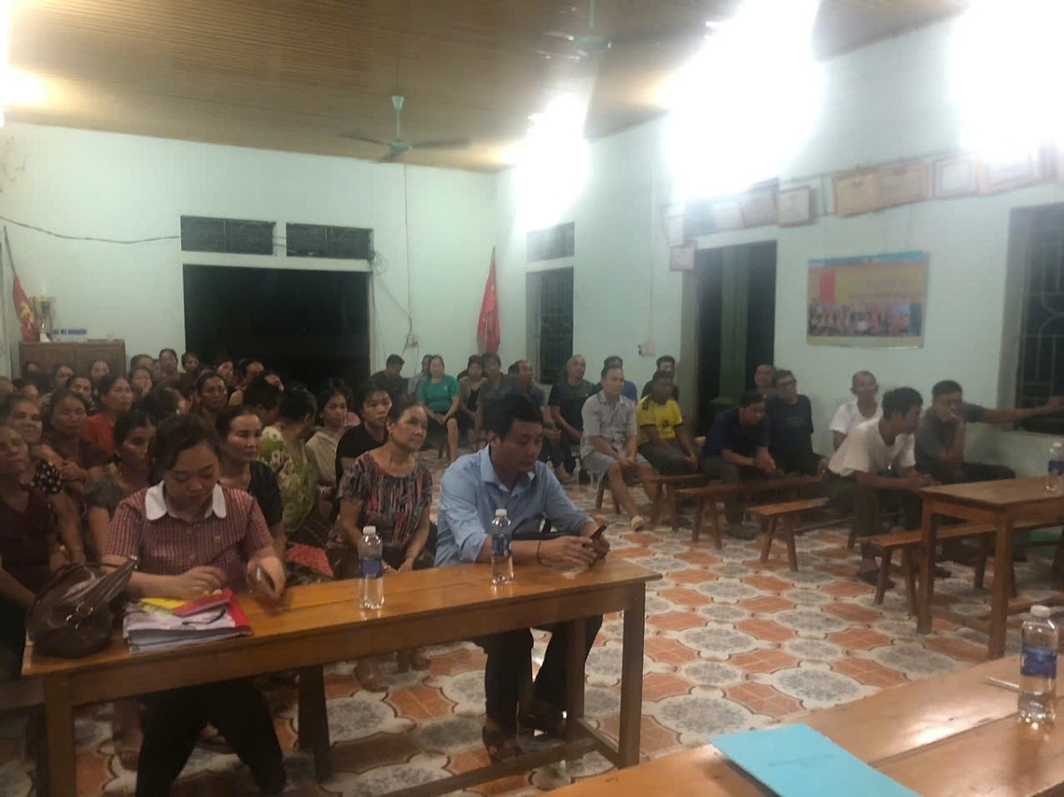 Công an xã Hữu Kiệm tổ chức tuyên truyền, phổ biến pháp luật tại bản Bà