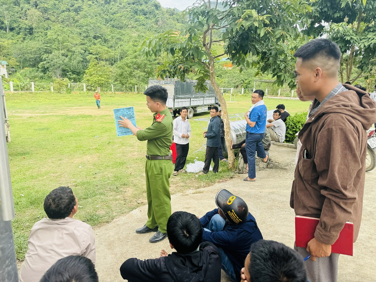 Công an xã Na Loi tăng cường tuyên truyền, chủ động bảo đảm an ninh trật tự mùa world cup 2026
