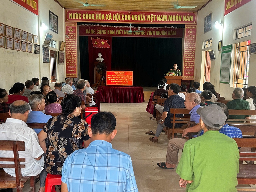 Toàn cảnh buổi tuyên truyền
